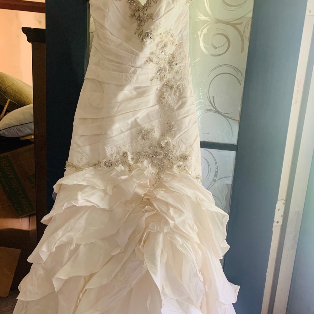 Wedding dress